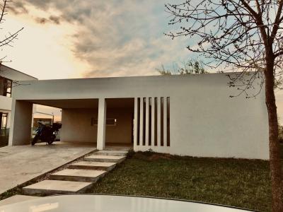 Casa 3 dormitorios en venta en El Canton, Escobar