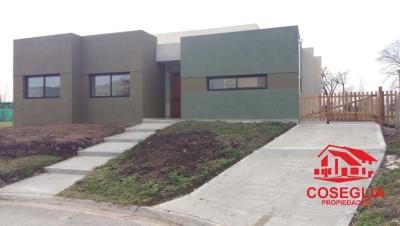 Casa 4 dormitorios en venta en Pilar del Este, Pilar