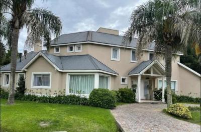 Casa 4 dormitorios en venta en Banco Provincia, Moreno