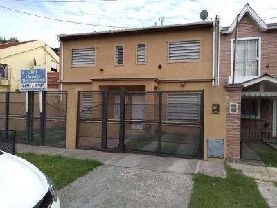 Casa 3 dormitorios en venta en Villa Santos Tesei, Hurlingham