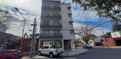 Departamento 1 dormitorios en venta en Moron