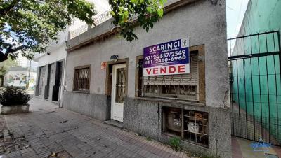 Casa 2 dormitorios en venta en Caseros, Tres de Febrero