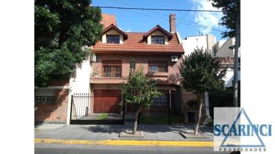 Casa 4 dormitorios en venta en Saenz Peña, Tres de Febrero
