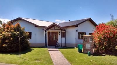 Casa 2 dormitorios en alquiler en Villanueva, Tigre