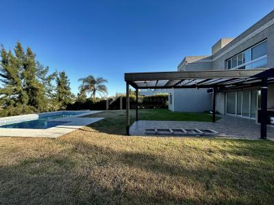 Casa 4 dormitorios en venta en Villanueva, Tigre