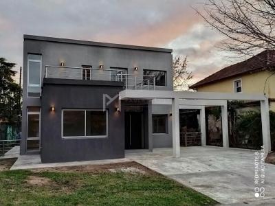 Casa 4 dormitorios en venta en Ing Maschwitz, Escobar