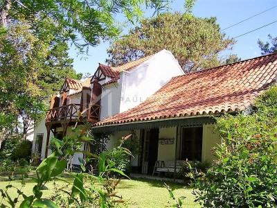 Casa 4 dormitorios en venta en Punta del Este, Punta del Este