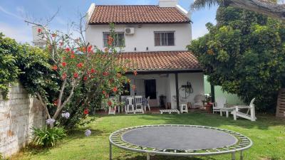 Casa 4 dormitorios en venta en Boulogne, San Isidro
