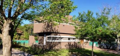 Casa 5 dormitorios en venta en Los Pilares, Pilar