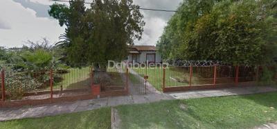 Casa 1 dormitorios en venta en Paso del Rey, Moreno