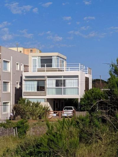 Casa 3 dormitorios en venta en Ostende, Pinamar