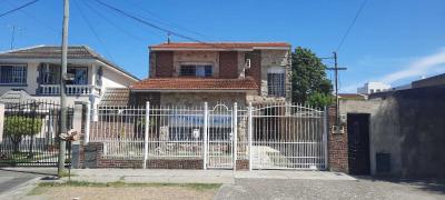 Casa 2 dormitorios en venta en Villa Dominico, Avellaneda