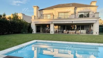 Casa 5 dormitorios en venta en Ayres Del Pilar, Pilar