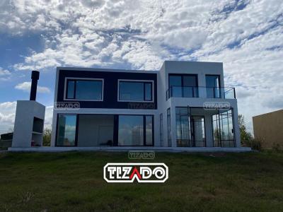 Casa 3 dormitorios en venta en El Naudir, Escobar