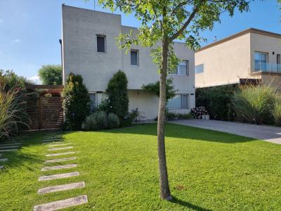 Casa 3 dormitorios en venta en Pilar del Este, Pilar