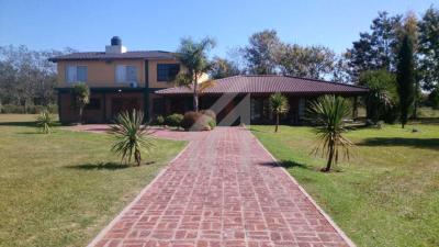 Casa 4 dormitorios en venta en Escobar, Escobar