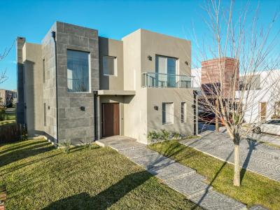 Casa 3 dormitorios en venta en Nordelta, Tigre