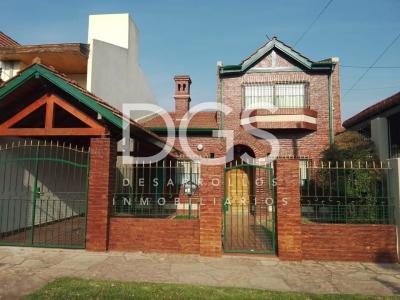 Casa 3 dormitorios en venta en Adrogue, Almirante Brown
