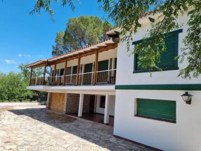 Casa 5 dormitorios en venta en San Alberto