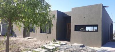 Casa 3 dormitorios en venta en San Sebastian, Escobar