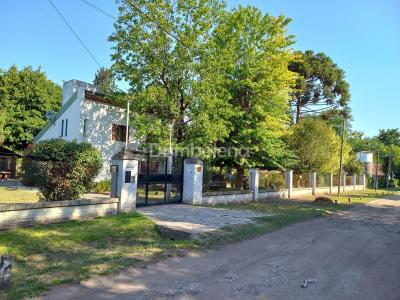 Casa 3 dormitorios en venta en La Reja, Moreno
