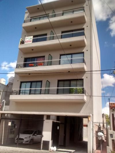 Departamento 1 dormitorios en venta en Berazategui
