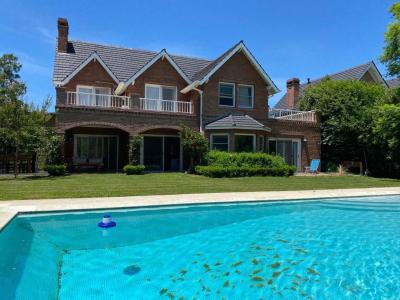 Casa 4 dormitorios en venta en Haras El Establo, Pilar
