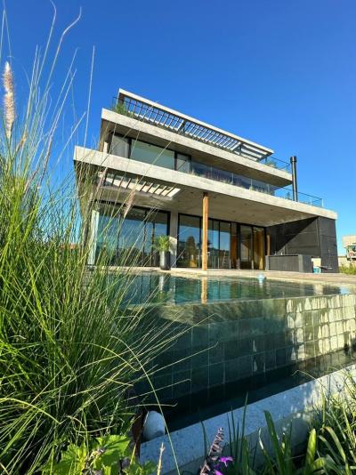 Casa 4 dormitorios en venta en Nordelta, Tigre