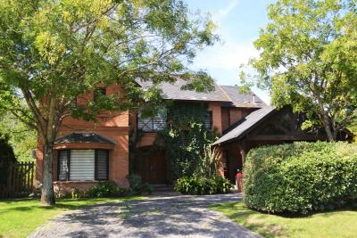 Casa 4 dormitorios en venta en Estancias del Pilar, Pilar