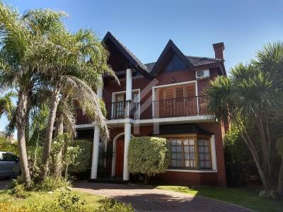 Casa 4 dormitorios en venta en Rincon de la Costa, Tigre