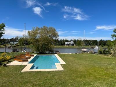 Casa 4 dormitorios en venta en Villanueva, Tigre