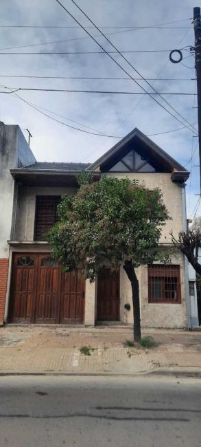 Casa 3 dormitorios en venta en Sarandi, Avellaneda