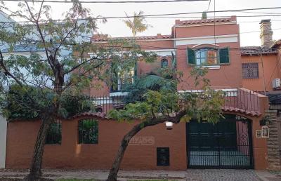 Casa 4 dormitorios en venta en Vicente Lopez
