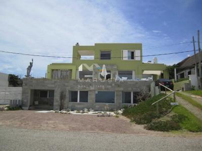 Casa 5 dormitorios en venta en Punta del Este, Punta del Este