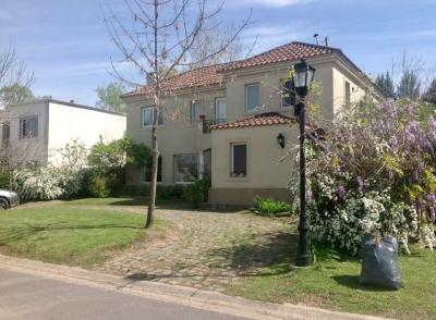 Casa 3 dormitorios en venta en Villanueva, Tigre