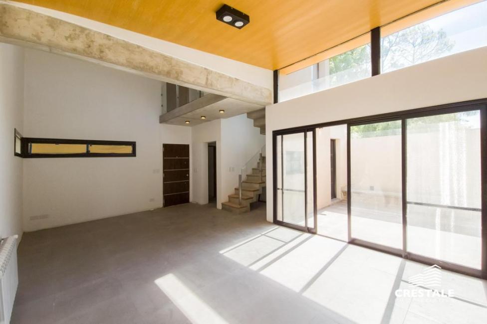 Casa 3 dormitorios en venta, Juan Manuel de Rosas y La Querencia, Centro, Funes