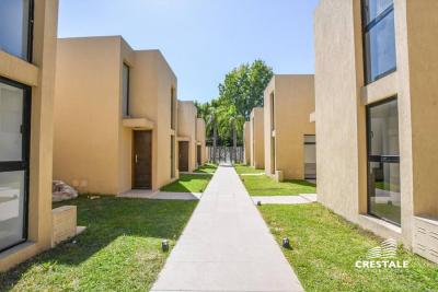 Casa 2 dormitorios en venta, Sarratea y Brassey, Fisherton, Rosario