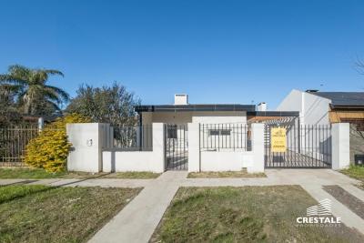 Casa 3 dormitorios en venta, Montevideo y Catamarca - Funes, Villa Elvira, Funes