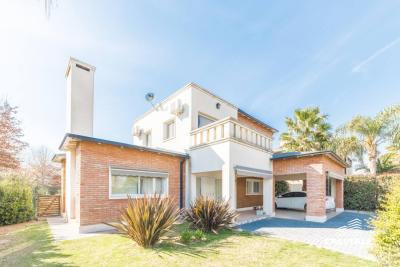 Casa 4 dormitorios en venta, Funes Hills Miraflores, Miraflores Funes Hills, Funes