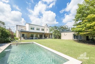 Casa 5 dormitorios en venta, Country Golf Rosario, Aldea Fisherton, Rosario